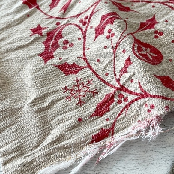 WELL DRESSED HOME Red Plaid Table Runner Black Faux Fur Christmas 14x72 - Picture 2 of 6